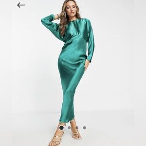 ASOS DRESS

Modest dress

Maxi dress

Teal, Emerald Green

Never worn, has tags